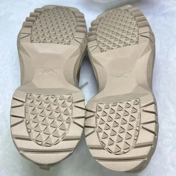 Reebok SZ 9 Beige Club C Cardi Sneakers - Picture 8 of 9